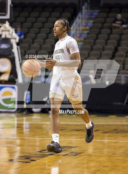 Thumbnail 1 in Beechwood vs Lloyd (2024 9th Region Boys Basketball Tournament) photogallery.