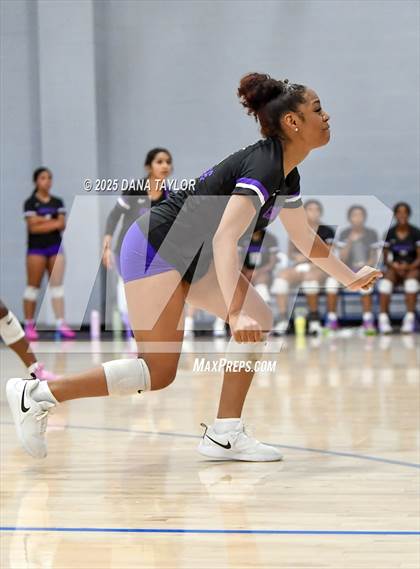 Thumbnail 3 in Godley vs. Crowley (2025 Brock Showcase Varsity Tournament) photogallery.