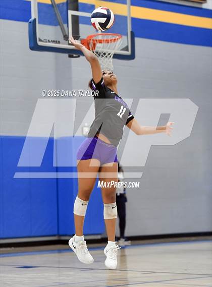 Thumbnail 3 in Godley vs. Crowley (2025 Brock Showcase Varsity Tournament) photogallery.