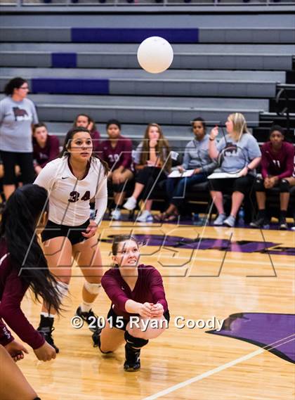 Thumbnail 3 in Fayetteville vs. Springdale photogallery.