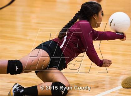 Thumbnail 1 in Fayetteville vs. Springdale photogallery.