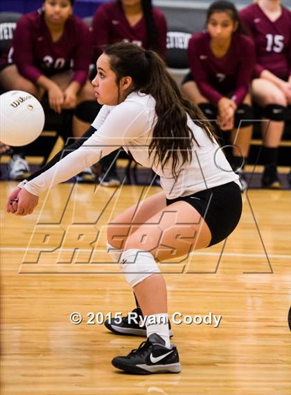 Thumbnail 1 in Fayetteville vs. Springdale photogallery.