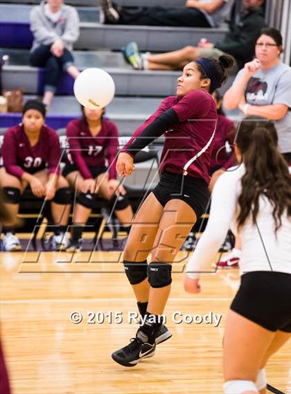 Thumbnail 1 in Fayetteville vs. Springdale photogallery.