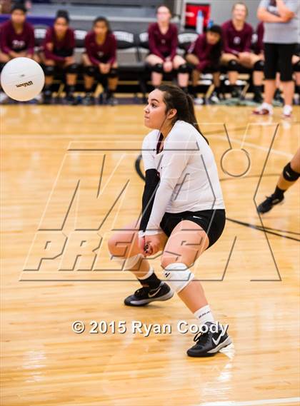 Thumbnail 1 in Fayetteville vs. Springdale photogallery.