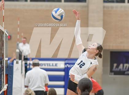 Thumbnail 3 in Bellville vs Brazoswood (Needville Tournament) photogallery.