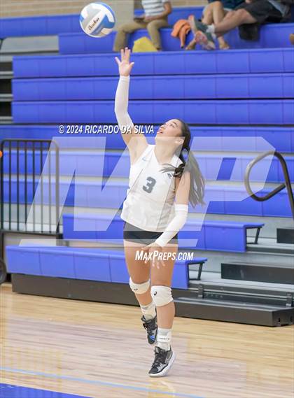 Thumbnail 1 in Bellville vs Brazoswood (Needville Tournament) photogallery.