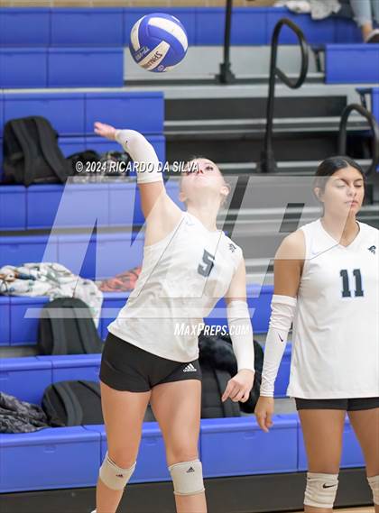 Thumbnail 1 in Bellville vs Brazoswood (Needville Tournament) photogallery.