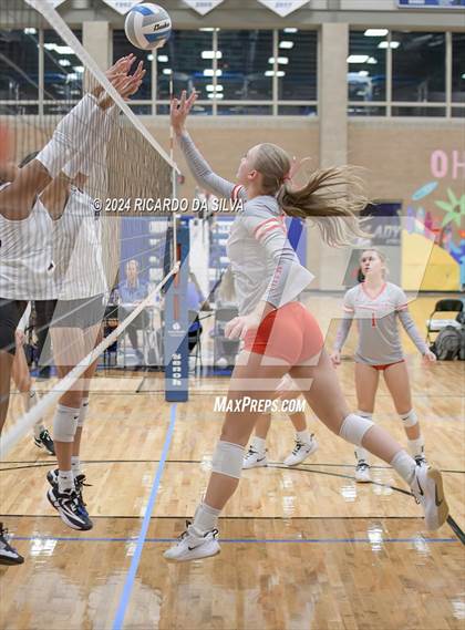 Thumbnail 3 in Bellville vs Brazoswood (Needville Tournament) photogallery.