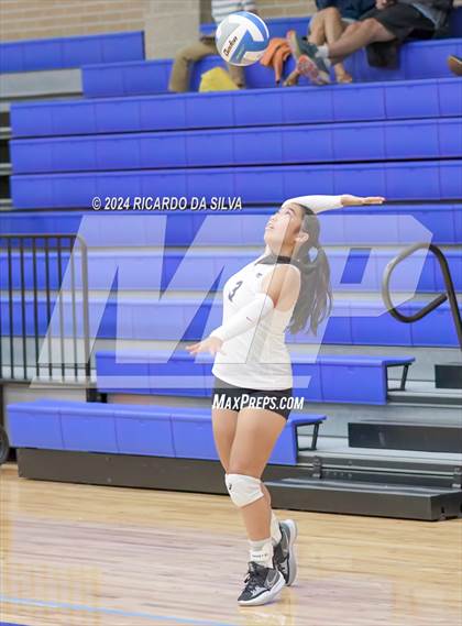 Thumbnail 3 in Bellville vs Brazoswood (Needville Tournament) photogallery.