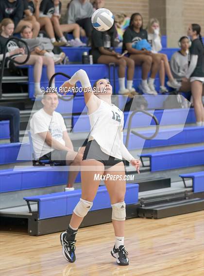 Thumbnail 3 in Bellville vs Brazoswood (Needville Tournament) photogallery.