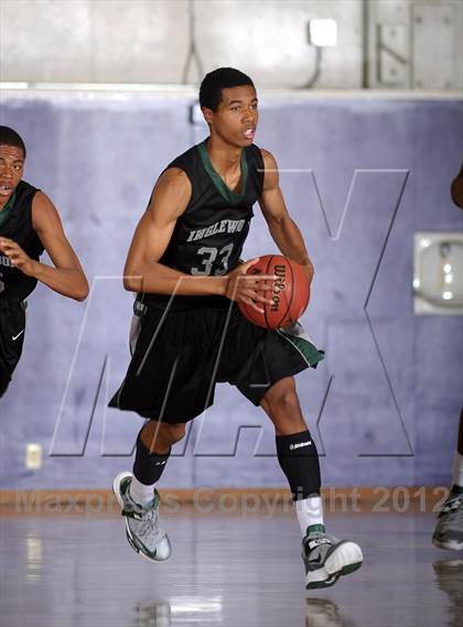 Thumbnail 1 in Inglewood vs. Fremont (St. Hope Elite Hoops Classic) photogallery.
