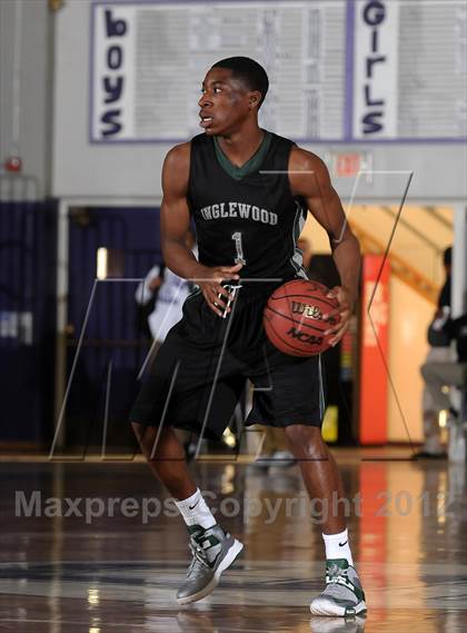 Thumbnail 1 in Inglewood vs. Fremont (St. Hope Elite Hoops Classic) photogallery.