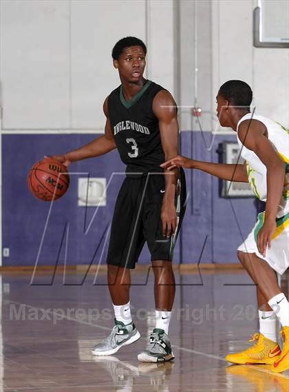 Thumbnail 1 in Inglewood vs. Fremont (St. Hope Elite Hoops Classic) photogallery.
