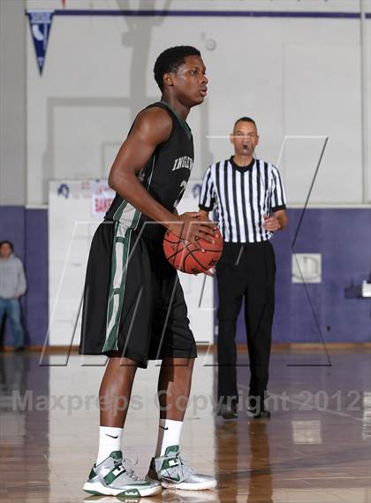 Thumbnail 2 in Inglewood vs. Fremont (St. Hope Elite Hoops Classic) photogallery.