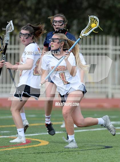 Thumbnail 1 in Tesoro @ JSerra Catholic photogallery.