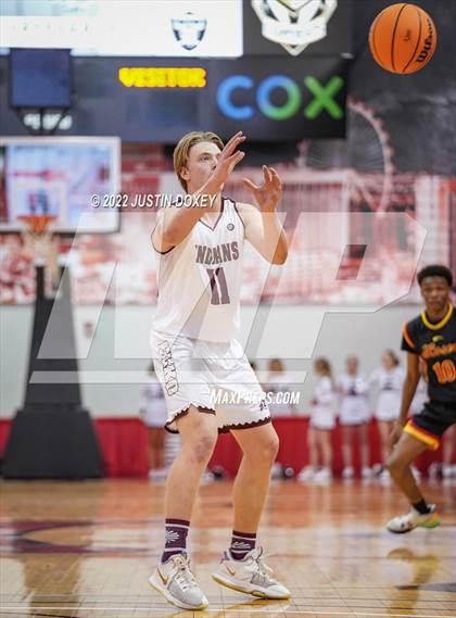 Thumbnail 3 in Elko vs. Somerset Academy Losee (NIAA Class 3A State Boys Semifinal) photogallery.