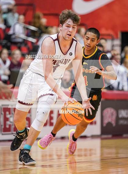 Thumbnail 1 in Elko vs. Somerset Academy Losee (NIAA Class 3A State Boys Semifinal) photogallery.