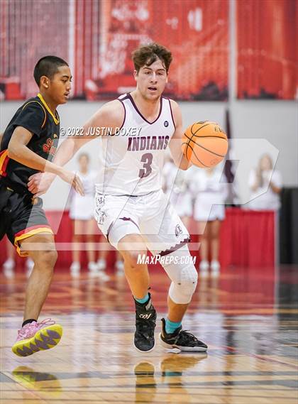 Thumbnail 3 in Elko vs. Somerset Academy Losee (NIAA Class 3A State Boys Semifinal) photogallery.