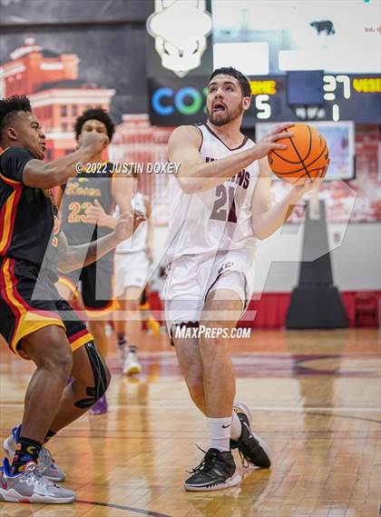 Thumbnail 2 in Elko vs. Somerset Academy Losee (NIAA Class 3A State Boys Semifinal) photogallery.