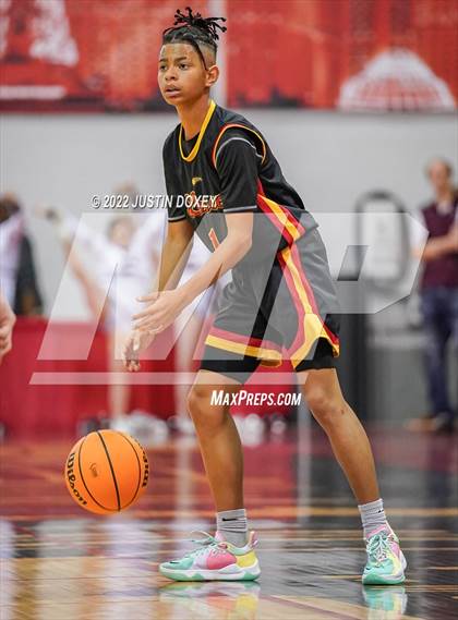 Thumbnail 1 in Elko vs. Somerset Academy Losee (NIAA Class 3A State Boys Semifinal) photogallery.