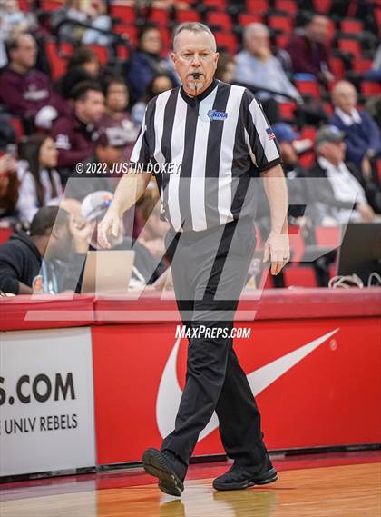 Thumbnail 1 in Elko vs. Somerset Academy Losee (NIAA Class 3A State Boys Semifinal) photogallery.