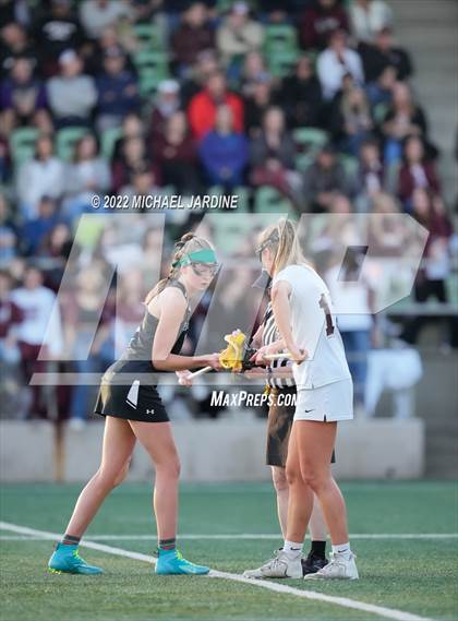 Thumbnail 2 in Mercer Island vs Issaquah (WA State Final) photogallery.