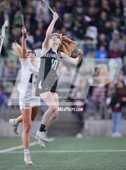 Thumbnail 1 in Mercer Island vs Issaquah (WA State Final) photogallery.