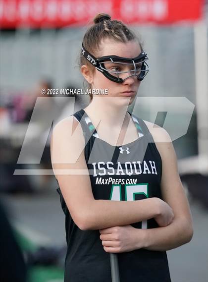 Thumbnail 1 in Mercer Island vs Issaquah (WA State Final) photogallery.