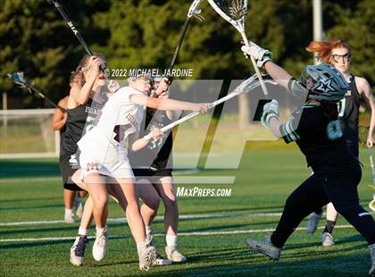 Thumbnail 1 in Mercer Island vs Issaquah (WA State Final) photogallery.
