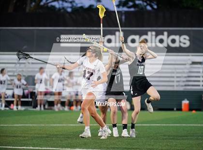 Thumbnail 3 in Mercer Island vs Issaquah (WA State Final) photogallery.