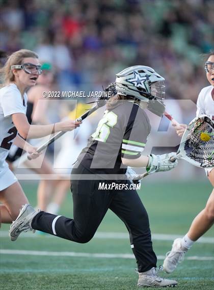 Thumbnail 2 in Mercer Island vs Issaquah (WA State Final) photogallery.