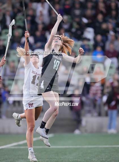Thumbnail 2 in Mercer Island vs Issaquah (WA State Final) photogallery.