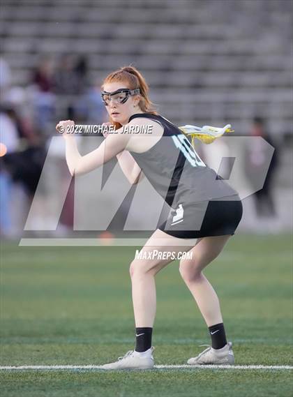 Thumbnail 3 in Mercer Island vs Issaquah (WA State Final) photogallery.