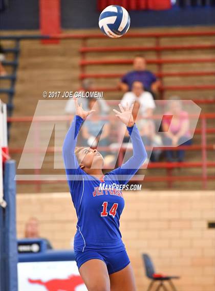 Thumbnail 3 in St. Anthony @ Jefferson photogallery.