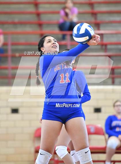 Thumbnail 2 in St. Anthony @ Jefferson photogallery.