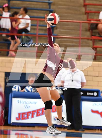 Thumbnail 3 in St. Anthony @ Jefferson photogallery.