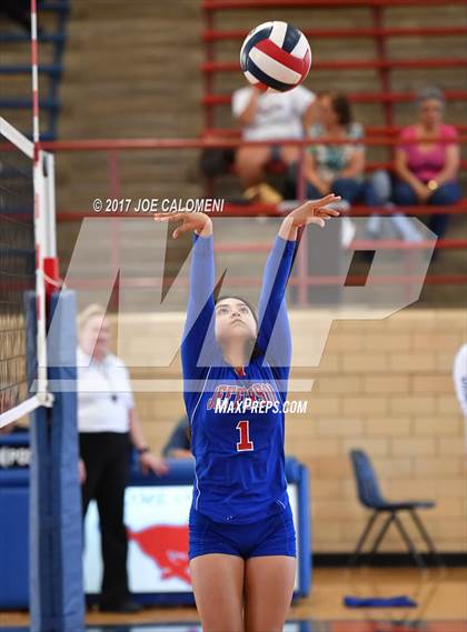 Thumbnail 1 in St. Anthony @ Jefferson photogallery.