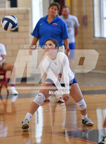 Thumbnail 2 in St. Anthony @ Jefferson photogallery.