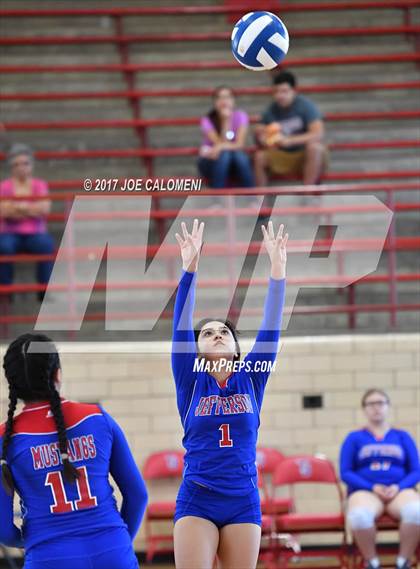 Thumbnail 2 in St. Anthony @ Jefferson photogallery.