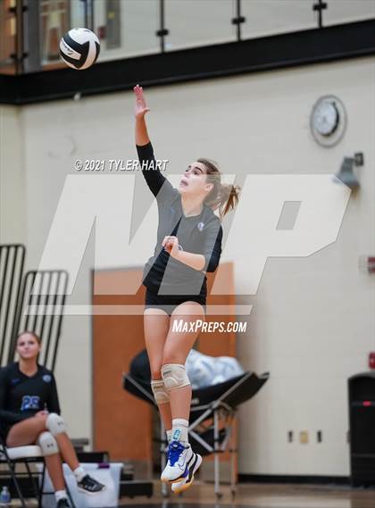 Thumbnail 3 in Hamilton Southeastern @ Avon photogallery.