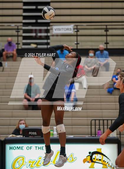 Thumbnail 3 in Hamilton Southeastern @ Avon photogallery.