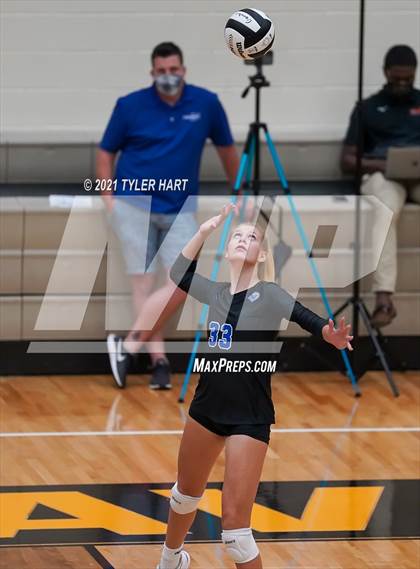 Thumbnail 2 in Hamilton Southeastern @ Avon photogallery.