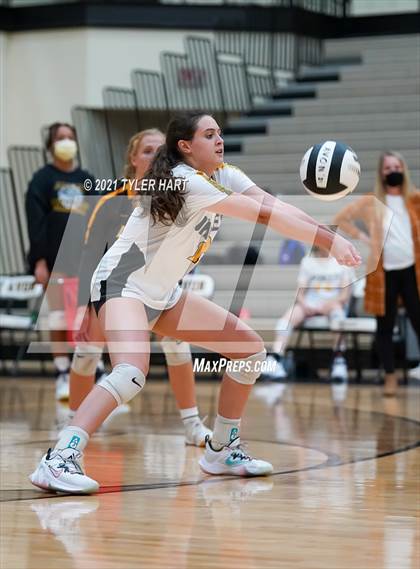 Thumbnail 3 in Hamilton Southeastern @ Avon photogallery.