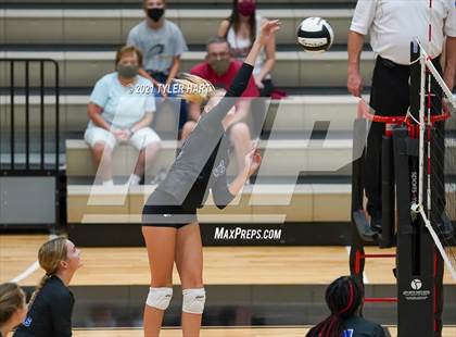 Thumbnail 3 in Hamilton Southeastern @ Avon photogallery.