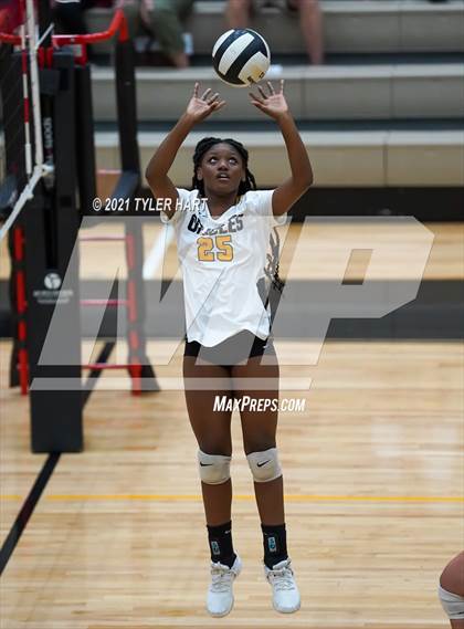 Thumbnail 1 in Hamilton Southeastern @ Avon photogallery.