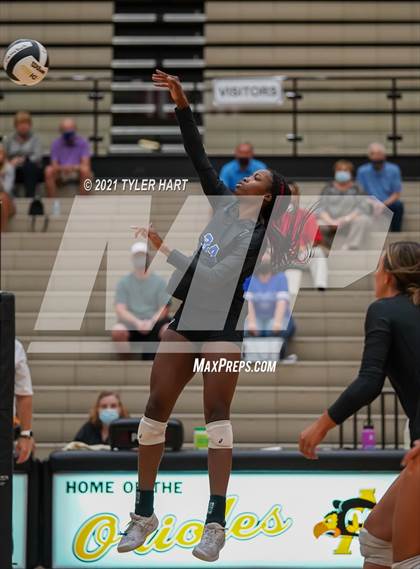 Thumbnail 1 in Hamilton Southeastern @ Avon photogallery.