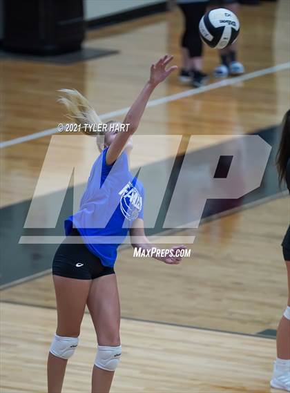 Thumbnail 2 in Hamilton Southeastern @ Avon photogallery.