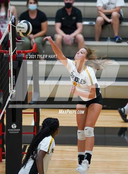 Thumbnail 3 in Hamilton Southeastern @ Avon photogallery.