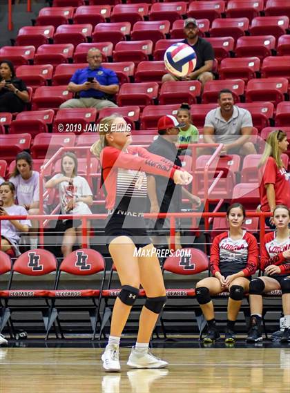 Thumbnail 2 in Lorena vs. China Spring photogallery.