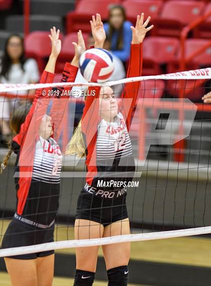 Thumbnail 2 in Lorena vs. China Spring photogallery.